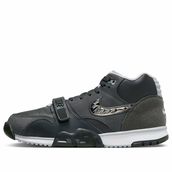 Nike ナイキ メンズ スニーカー  【Nike Air Trainer 1 \u0027Super Bowl LVIII - Anthracite\u0027 FJ6195-001】  大きさ US_8.5(26.5糎)