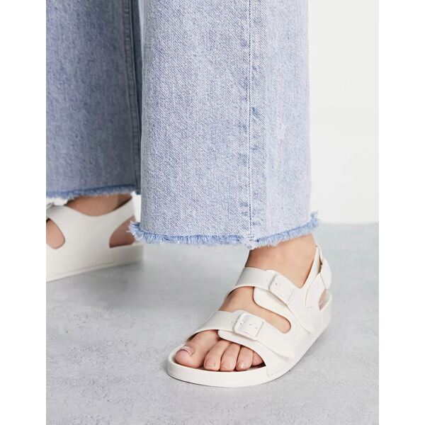 現品 エイソス レディース サンダル シューズ ASOS DESIGN Fate jelly flat sandals with buckles in  off white Off-white somaticaeducar.com.br