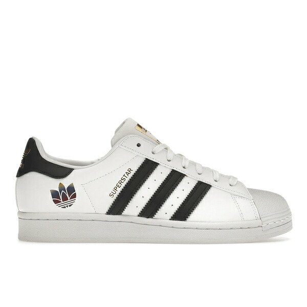adidas アディダス レディース スニーカー 【adidas Superstar Trefoil White Black (Women's)】 サイズ US_5.5(22.5cm) Cloud White/Core Black/Gold Metallic｜asty 36,920円