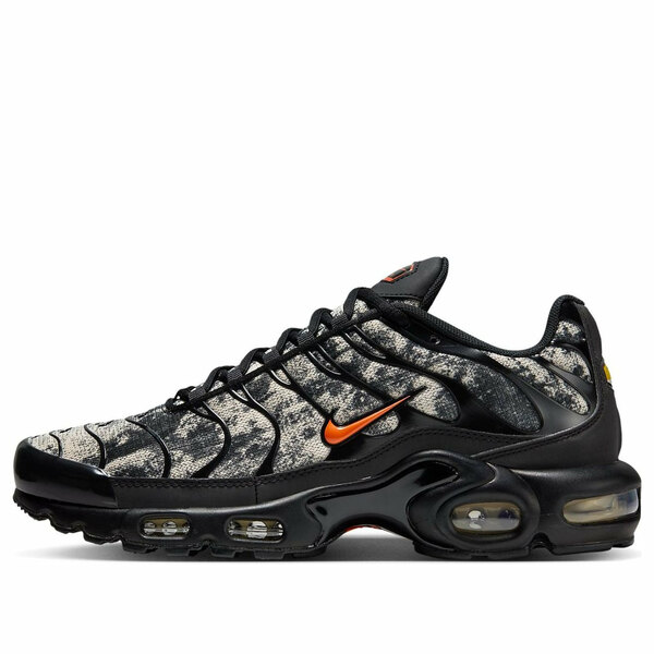 Nike ナイキ メンズ スニーカー 大気圏マックス 【Nike Air Max Plus \u0027Black Orange Camo\u0027 FV6913-001】  大きさ US_7(25.0糎)