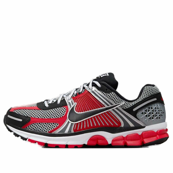 Nike ナイキ メンズ スニーカー  【Nike Air Zoom Vomero 5 \u0027Metallic Silver University Red\u0027 HV0926-095】  大きさ US_5.5(23.5珊)