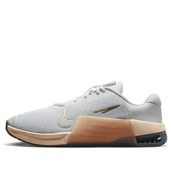 Nike ナイキ レディース スニーカー White/Metallic Gold Grain/Sand Drift/White 【(WMNS) Nike Metcon 9 \u0027White Metallic Gold Grain\u0027 DZ2537-104】  大きさ US_9(26.0糎)
