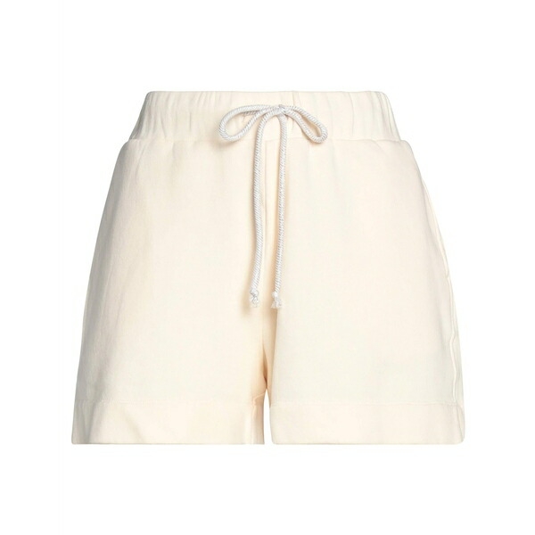 【送料無料】 アレッシアサンティ レディース カジュアルパンツ ボトムス Shorts & Bermuda Shorts White