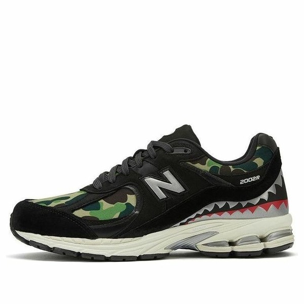 New Balance ニュー平衡にする メンズ スニーカー 【New Balance x A Bathing Ape 2002R \u0027Apes Together Strong - Black Camo\u0027 M2002RBF】  大きさ US_7.5(25.5糎)