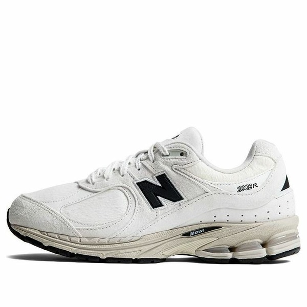 New Balance ニューバランス メンズ スニーカー 【New Balance 2002R 'White Fur' M2002RSW】 サイズ US_6.5(24.5cm)｜asty 73,040円