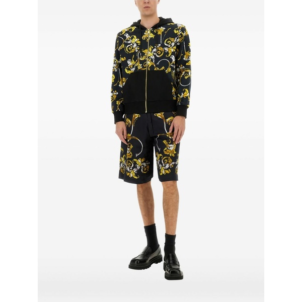 ベルサーチ メンズ パーカー・スウェットシャツ アウター Barocco-print zip-up hoodie Black｜asty