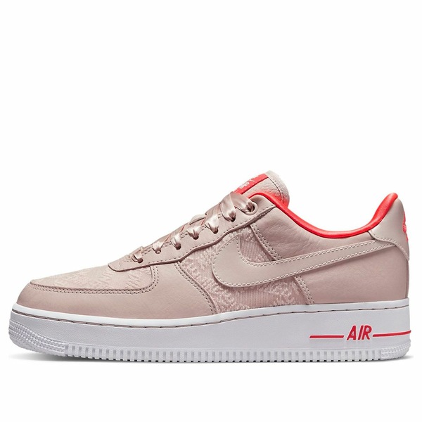 Nike ナイキ レディース スニーカー  【(WMNS) Nike Air Force 1 \u002707 \u0027Fossil Stone Laser Crimson\u0027 DQ7782-200】  大きさ US_8.5(25.5糎)