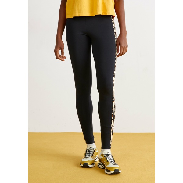 最新！アディダスオリジナル☆Adicolor Flared Leggings選択4色 最新！アディダスオリジナル☆Adicolor Flared Leggings選択4色