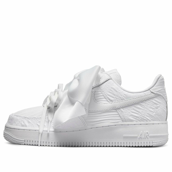 Nike ナイキ レディース スニーカー White 【(WMNS) Nike Air Force 1 '07 LX 'White Bow' DV4244-111】 サイズ US_9.5(26.5cm)|asty