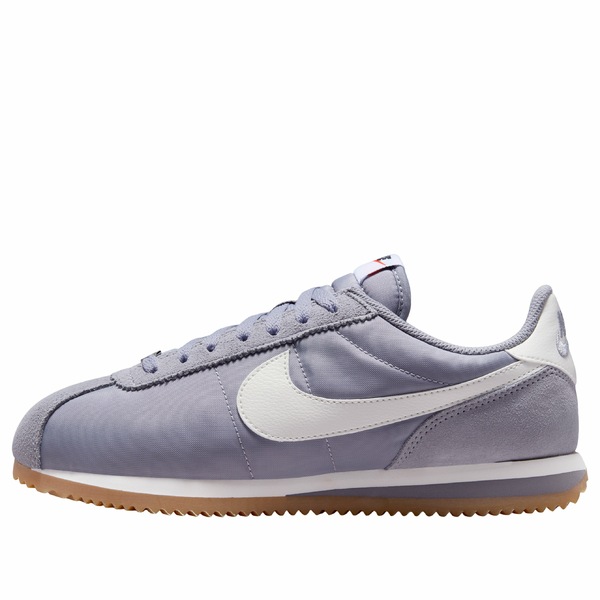 Nike ナイキ レディース スニーカー 【(WMNS) Nike Cortez Textile \'Cement Grey Gum Light Brown Safety Orange Sail\' DZ2795-005】 サイズ US_W_11｜asty