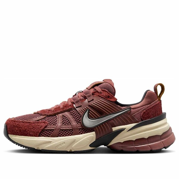 Nike ナイキ レディース スニーカー  【(WMNS) Nike V2K Run \u0027Red Sepia Dark Pony\u0027 FN6703-201】  大きさ US_W_15.5