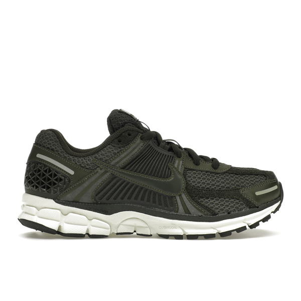 Nike ナイキ レディース スニーカー 【Nike Zoom Vomero 5 Sequoia (Women's)】 サイズ US_W_12 Cargo Khaki/Sequoia/Sail/Metallic Silver