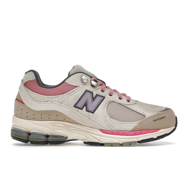 New Balance ニュー平衡にする メンズ スニーカー  【New Balance 2002R Hiking Pack Beige】  大いさ US_7.5(25.5糎) Beige/Purple/Pink
