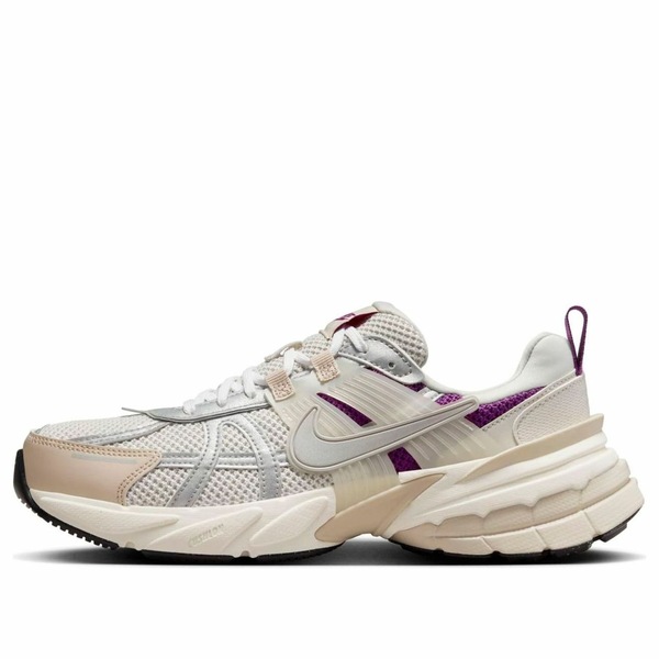 Nike ナイキ レディース スニーカー  【(WMNS) Nike V2K Run Premium \u0027Light Bone Viotech\u0027 HF4305-072】  大きさ US_5.5(22.5糎)