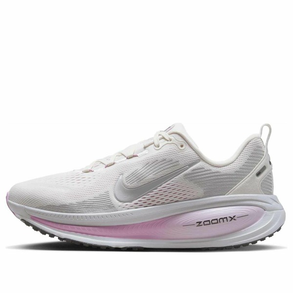Nike ナイキ レディース スニーカー 【(WMNS) Nike Air Zoom Vomero 18 'Sail Doll Beyond Pink Metallic Silver' IM2503-133】 サイズ US_7(24.0cm)｜asty