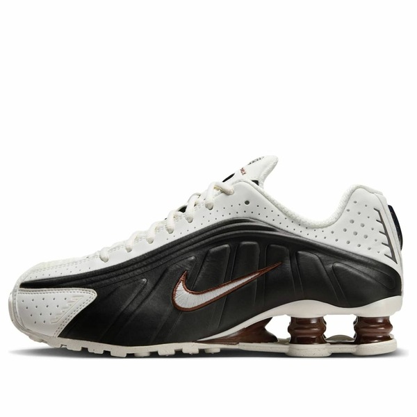 Nike ナイキ レディース スニーカー Sail/Black/Fauna Brown 【(WMNS) Nike Shox R4 \u0027Sail Black Fauna Brown\u0027 AR3565-104】  大きさ US_5(22.0糎)