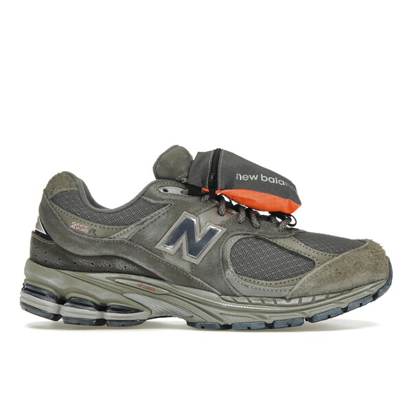 New Balance ニューバランス メンズ スニーカー 【New Balance 2002R Grey Brown Pouch】 サイズ US_M_4.5 Castlerock/Natural Indigo|asty