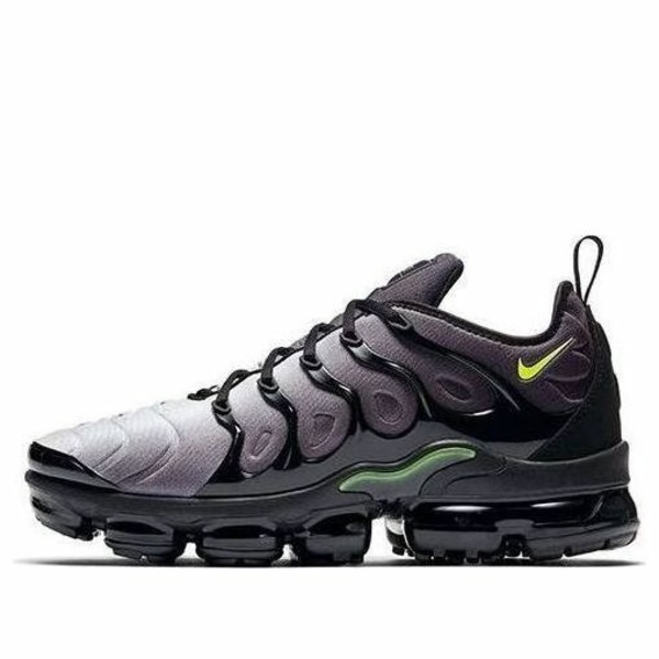 Nike ナイキ メンズ スニーカー 【Nike Air VaporMax Plus \u0027Neon 95\u0027 924453-009】  大きさ US_11(29.0糎)