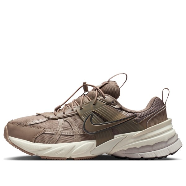 Nike ナイキ レディース スニーカー  【(WMNS) Nike V2K Run \u0027Mink Brown Light Bone\u0027 IH0388-200】  大きさ US_7.5(24.5糎)