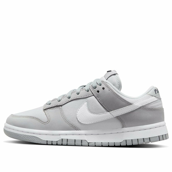 Nike ナイキ レディース スニーカー Light Smoke Grey/White 【(WMNS)Nike Dunk Low Light Smoke Grey FB7720-002】  サイズ US_W_10