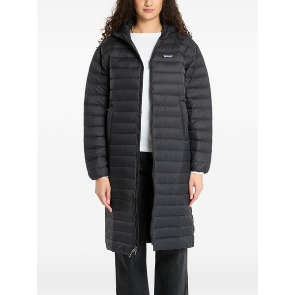 パタゴニア レディース 厚地の外套 アウター Quilted hooded parka coat Black