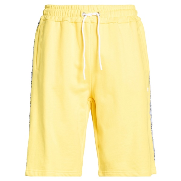 【送料無料】 ヴェルナ メンズ カジュアルパンツ ボトムス Shorts & Bermuda Shorts Yellow｜asty
