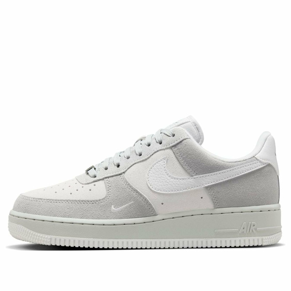 Nike ナイキ レディース スニーカー Light Smoke Grey/Metallic Silver/Vast Grey 【(WMNS) Nike Air Force 1 '07 'Light Smoke Grey' HV3876-077】 サイズ US_W_11|asty