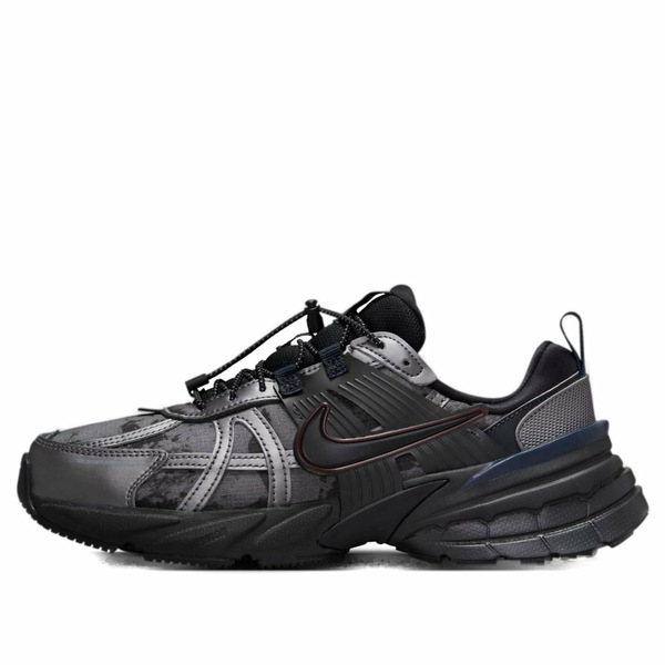 Nike ナイキ レディース スニーカー  【(WMNS) Nike V2K Run \u0027Metallic Dark Grey\u0027 HQ4053-001】  大いさ US_9(26.0珊) 靴-スニーカー-レディース靴