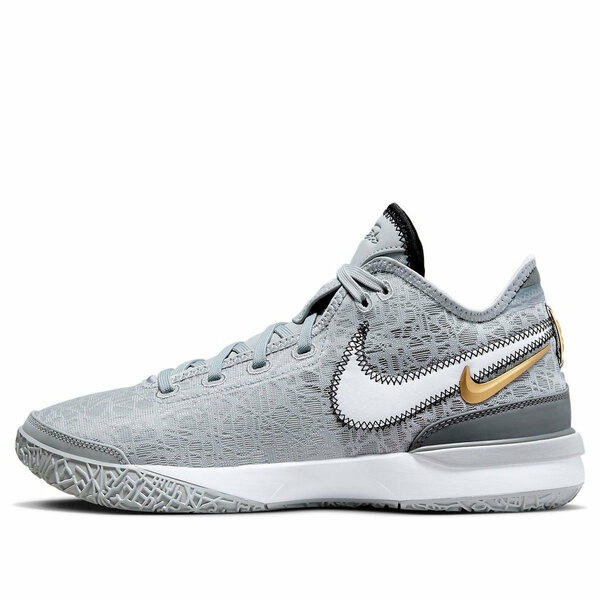 Nike ナイキ メンズ スニーカー  【Nike Zoom LeBron NXXT Gen \u0027Wolf Grey Metallic Gold\u0027 DR8784-004】  大きさ US_7.5(25.5糎)