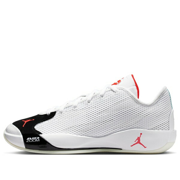 Jordan ジョーダン メンズ スニーカー 【Air Jordan Luka .77 PF 'White Black' IF1611-101】 サイズ US_6(24.0cm)｜asty