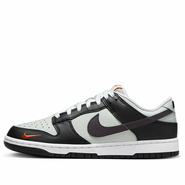 Nike ナイキ メンズ スニーカー ダンク 【Nike Dunk Low 'Black Total Orange Mini Swoosh' FN7808-001】 サイズ US_5(23.0cm)｜asty 65,890円