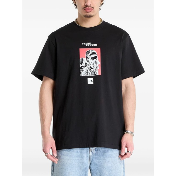 北の方人間の顔 メンズ ティーシャツ トップス Relaxed graphic t-shirt Black