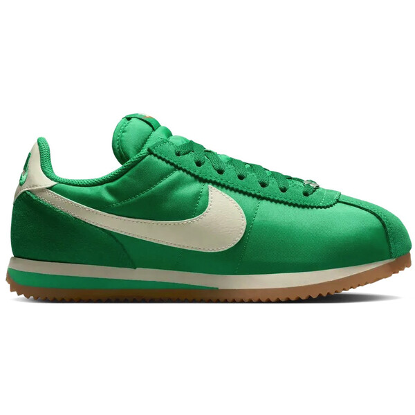 Nike ナイキ レディース スニーカー  【Nike Cortez TXT Stadium Green (Women)】  サイズ US_5.5(22.5cm) Stadium Green/Safety Orange/Gum Light Brown/Coconut Milk