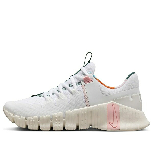 Nike ナイキ レディース スニーカー White/Pink Bloom-Sail-Fir 【(WMNS) Nike Free Metcon 5 'White Pink Blood' FN8920-161】 サイズ US_6(23.0cm)｜asty 28,712円