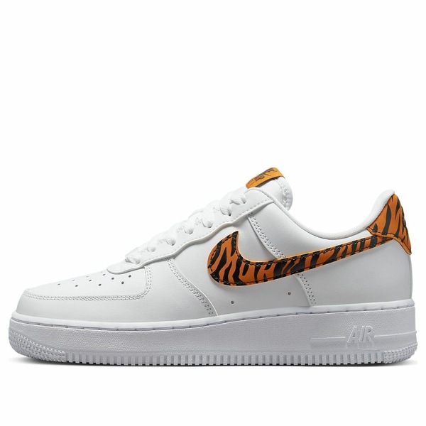 Nike ナイキ レディース スニーカー WHITE/YELLOW/BLACK 【(WMNS) Nike Air Force 1 \u002707 \u0027Tiger Stripes\u0027 DD8959-108】  大きさ US_8(25.0糎)