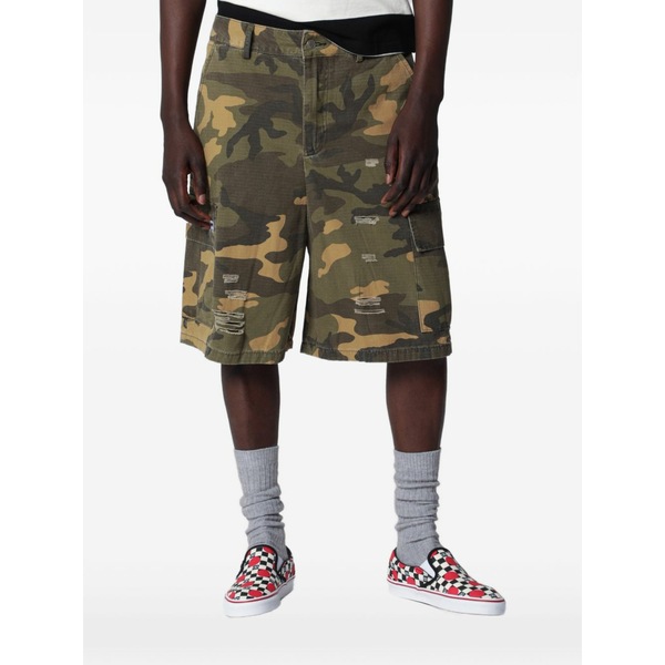 ダガー メンズ 心地好いズボン下 ボトムス Camouflage-print distressed shorts Green