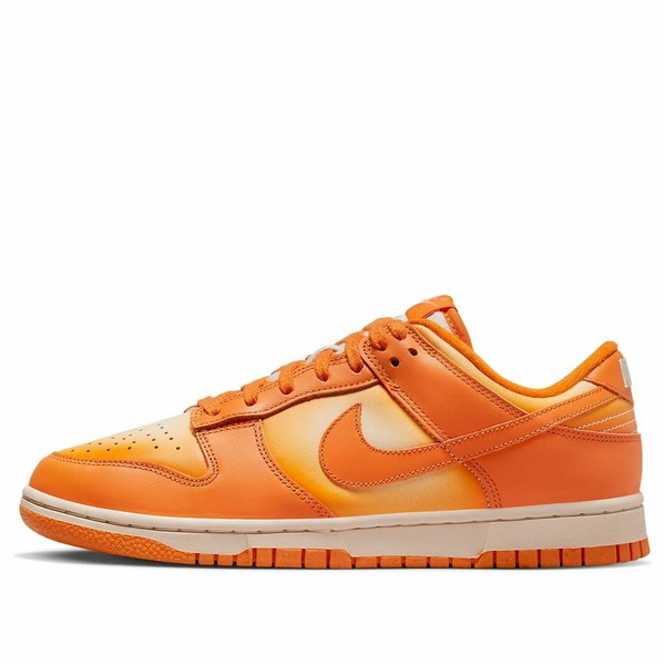 Nike ナイキ レディース スニーカー  【(WMNS) Nike Dunk Low \u0027Magma Orange\u0027 DX2953-800】  大いさ US_W_15
