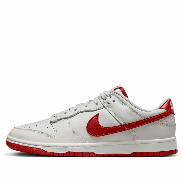 Nike ナイキ メンズ スニーカー  【Nike Dunk Low \u0027Vast Grey Varsity Red\u0027 FJ0832-011】  大きさ US_12.5(30.5糎)