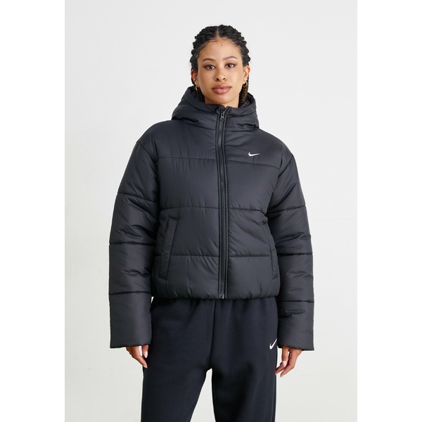 NIKE ボアジャケット　レディース ナイキのボアジャケット｜レディース向け！NIKEのモコモコ