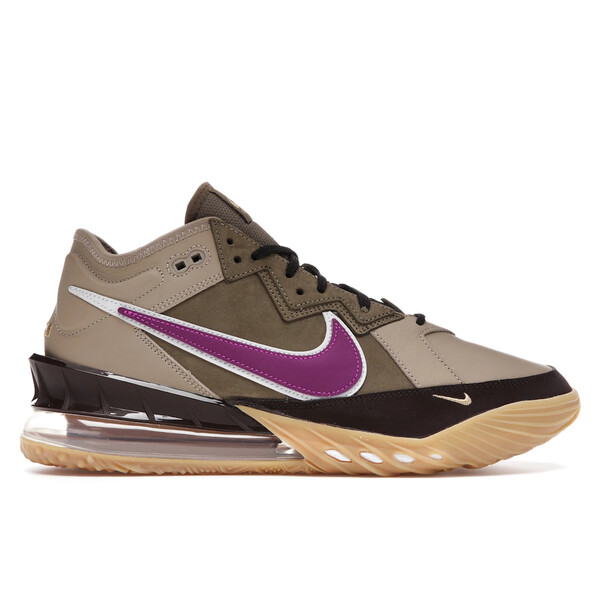 Nike ナイキ メンズ スニーカー  【Nike LeBron 18 Low atmos Viotech】  大いさ US_6.5(24.5糎) Khaki/Dark Mocha/Metallic Gold-Viotech