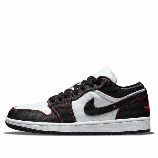 Jordan ジョーダン レディース スニーカー  【(WMNS) Air Jordan 1 Low SE Utility \u0027White Black Red\u0027 DD9337-106】  大きさ US_W_10.5