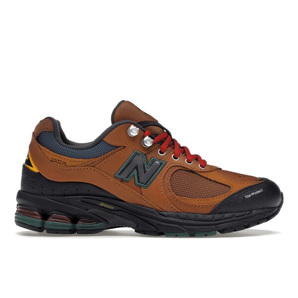 New Balance ニューバランス メンズ スニーカー 【New Balance 2002R Wonderland Park Brown】 サイズ US_10(28.0cm) Brown/Team Red/Navy/Black｜asty