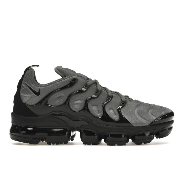 Nike ナイキ メンズ スニーカー  【Nike Air Vapormax Plus Cool Grey Black】  大きさ US_8.5(26.5糎) Cool Grey/Black