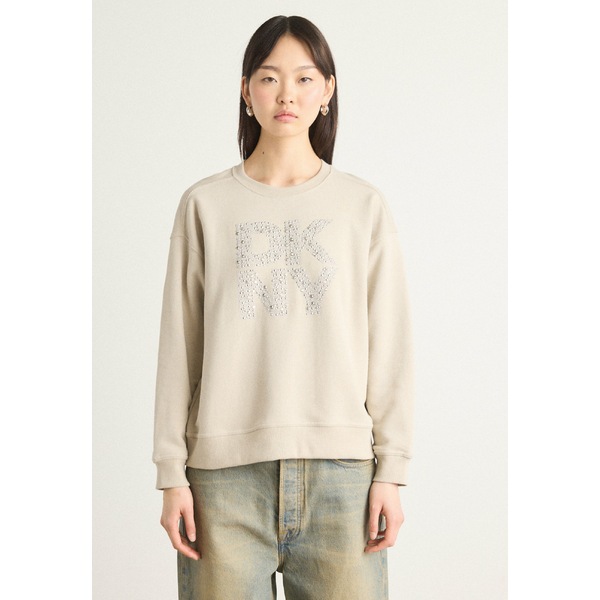 プランシー カロリーナ セルフィー Tシャツ 340603101_1.jpg