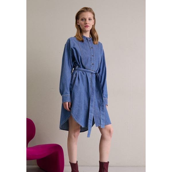 ヴィクトリア ベッカム レディース ワンピース トップス BIB DETAIL SHIRT DRESS Denim dress mid-blue wash