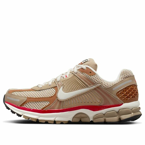 Nike ナイキ レディース スニーカー Khaki/Phantom/Fire Red/Sail 【(WMNS) Nike Air Zoom Vomero 5 \u0027Khaki Fire Red\u0027 HV0826-247】  大きさ US_8.5(25.5糎)