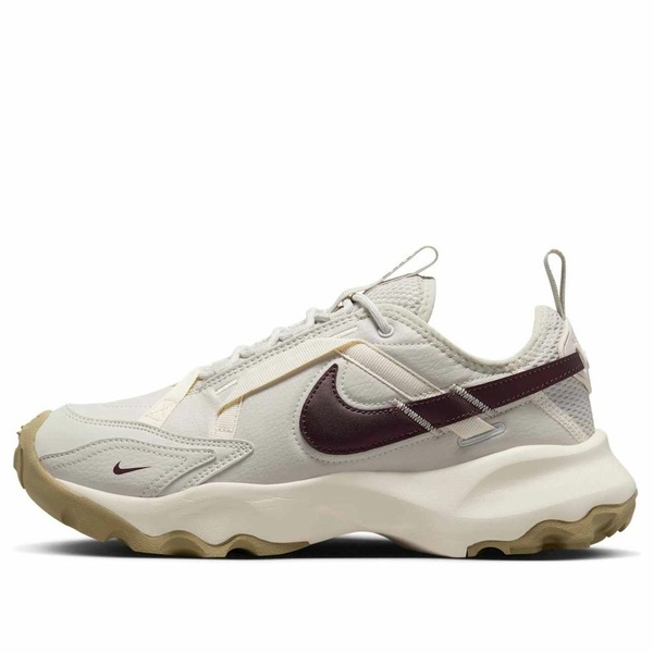 Nike ナイキ レディース スニーカー Light Bone/Pale Ivory/Neutral Olive/Burgundy Crush 【(WMNS) Nike TC 7900 \u0027Light Bone Burgundy Crush\u0027 DD9682-003】  大きさ US_8.5(25.5糎)