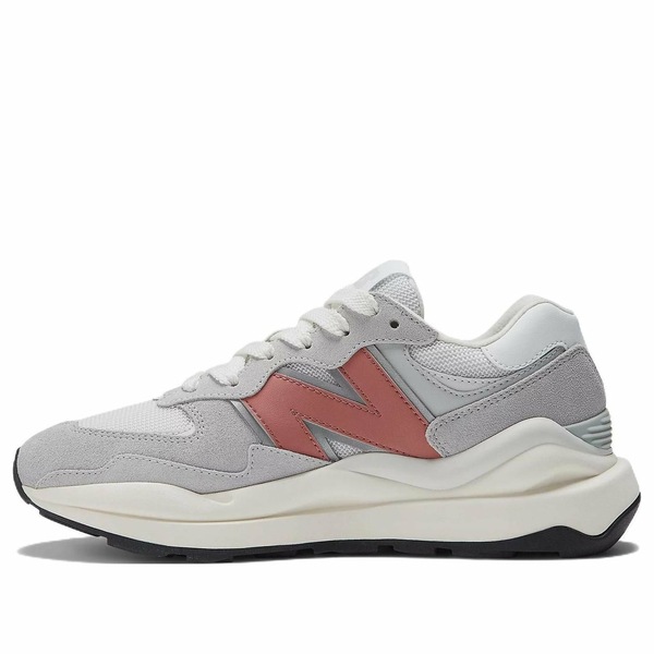 New Balance ニューバランス レディース スニーカー Gray/Pink/White 【(WMNS) New Balance 57/40 'Light Aluminum Mineral Red' W5740SLC】 サイズ US_6.5(23.5cm)｜asty