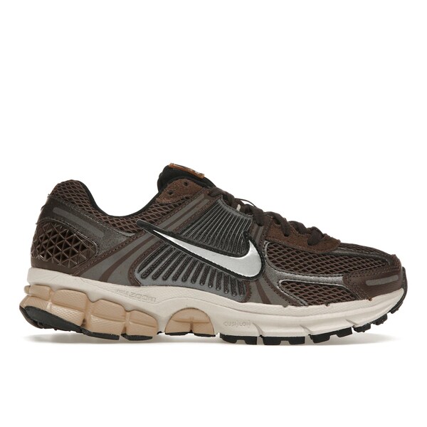 Nike ナイキ レディース スニーカー 【Nike Zoom Vomero 5 Baroque Brown (Women's)】 サイズ US_9(26.0cm) Baroque Brown/Chrome/Light Orewood Brown/Hemp