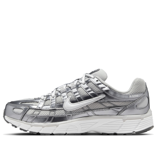 Nike ナイキ レディース スニーカー  【(WMNS) Nike P-6000 \u0027Grey Fog Cool Grey\u0027 IO3496-001】  大きさ US_7(24.0糎)